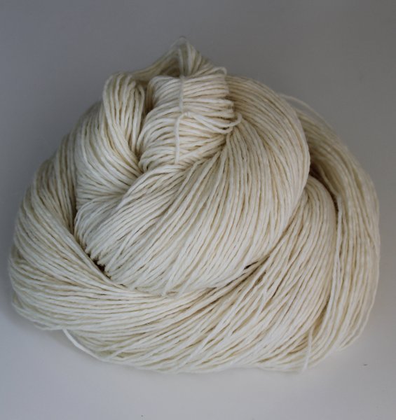 ungefärbt 150g dicke Sockenwolle (LL280m/100g, 75% Wolle, 25%Polyamid)