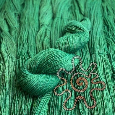 "natürlich grün" handgefärbte Marmor Sockenwolle (LL420m/100g)