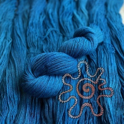 "natürlich türkis blau" handgefärbte Marmor Sockenwolle (LL420m/100g)